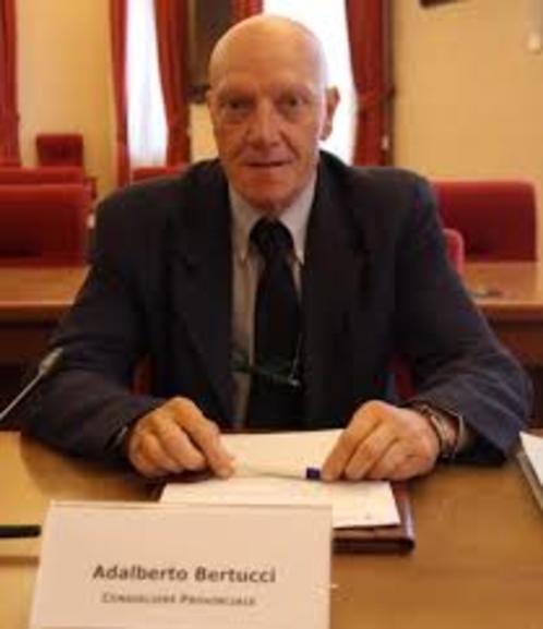 L'ass. Adalberto  Bertucci   risponde a Dante Leonardi   sul  progetto  